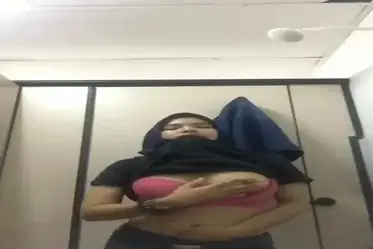 Pulang Kuliah Jilbaber Sange Memek Basah Ngocor
